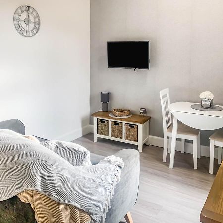 The Rosebery Retreat By The Castle 1-Bed Apartment Inverness Bagian luar foto