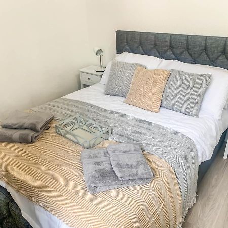 The Rosebery Retreat By The Castle 1-Bed Apartment Inverness Bagian luar foto