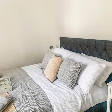 The Rosebery Retreat By The Castle 1-Bed Apartment Inverness Bagian luar foto