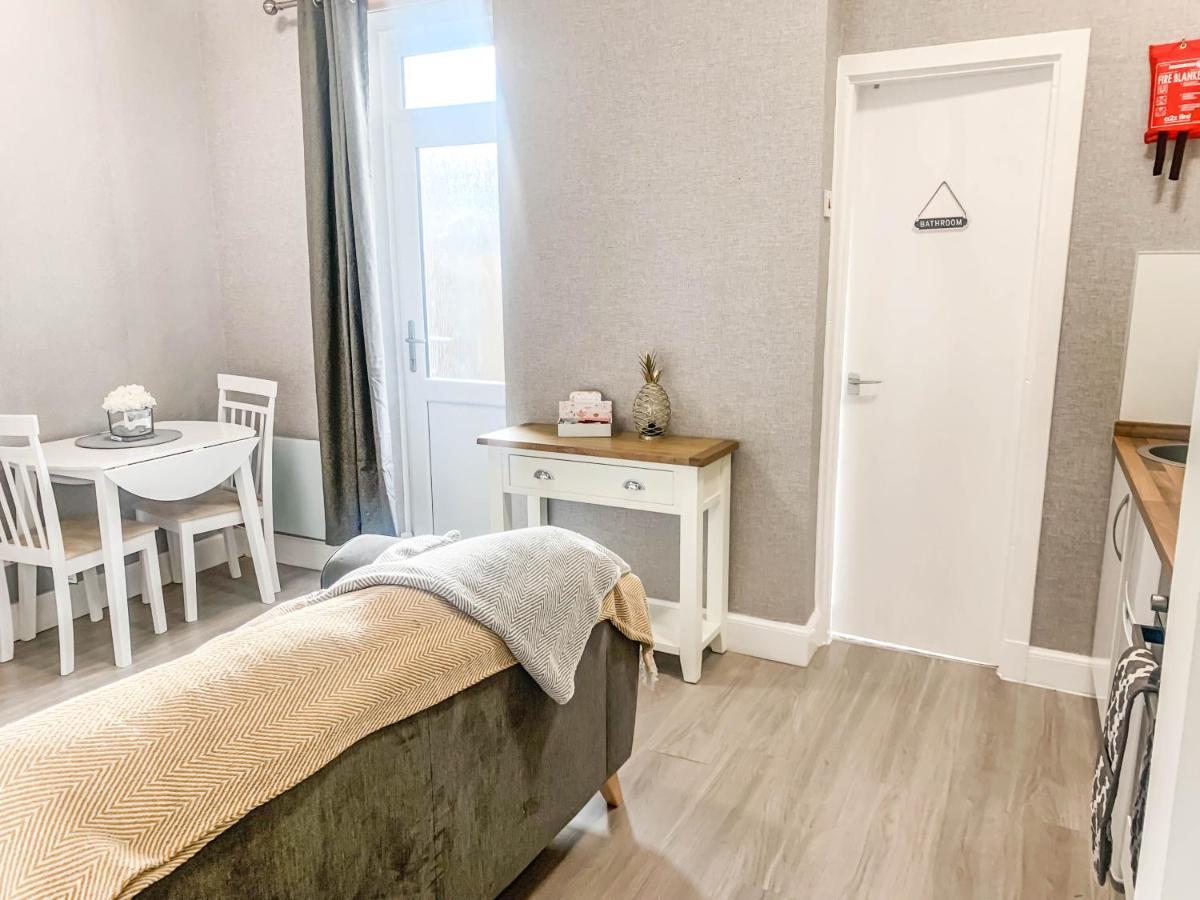 The Rosebery Retreat By The Castle 1-Bed Apartment Inverness Bagian luar foto