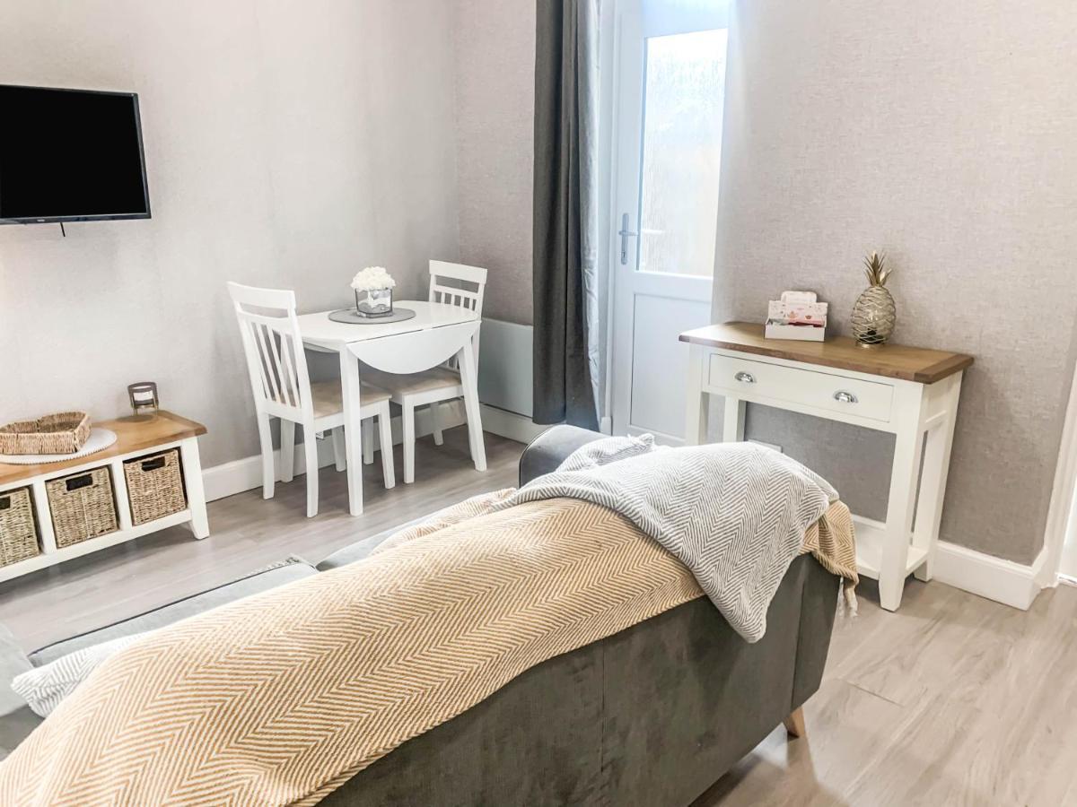 The Rosebery Retreat By The Castle 1-Bed Apartment Inverness Bagian luar foto