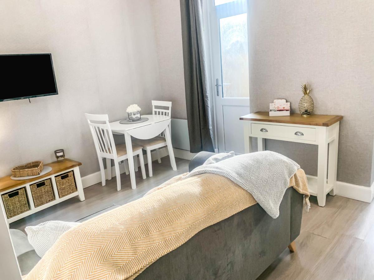 The Rosebery Retreat By The Castle 1-Bed Apartment Inverness Bagian luar foto